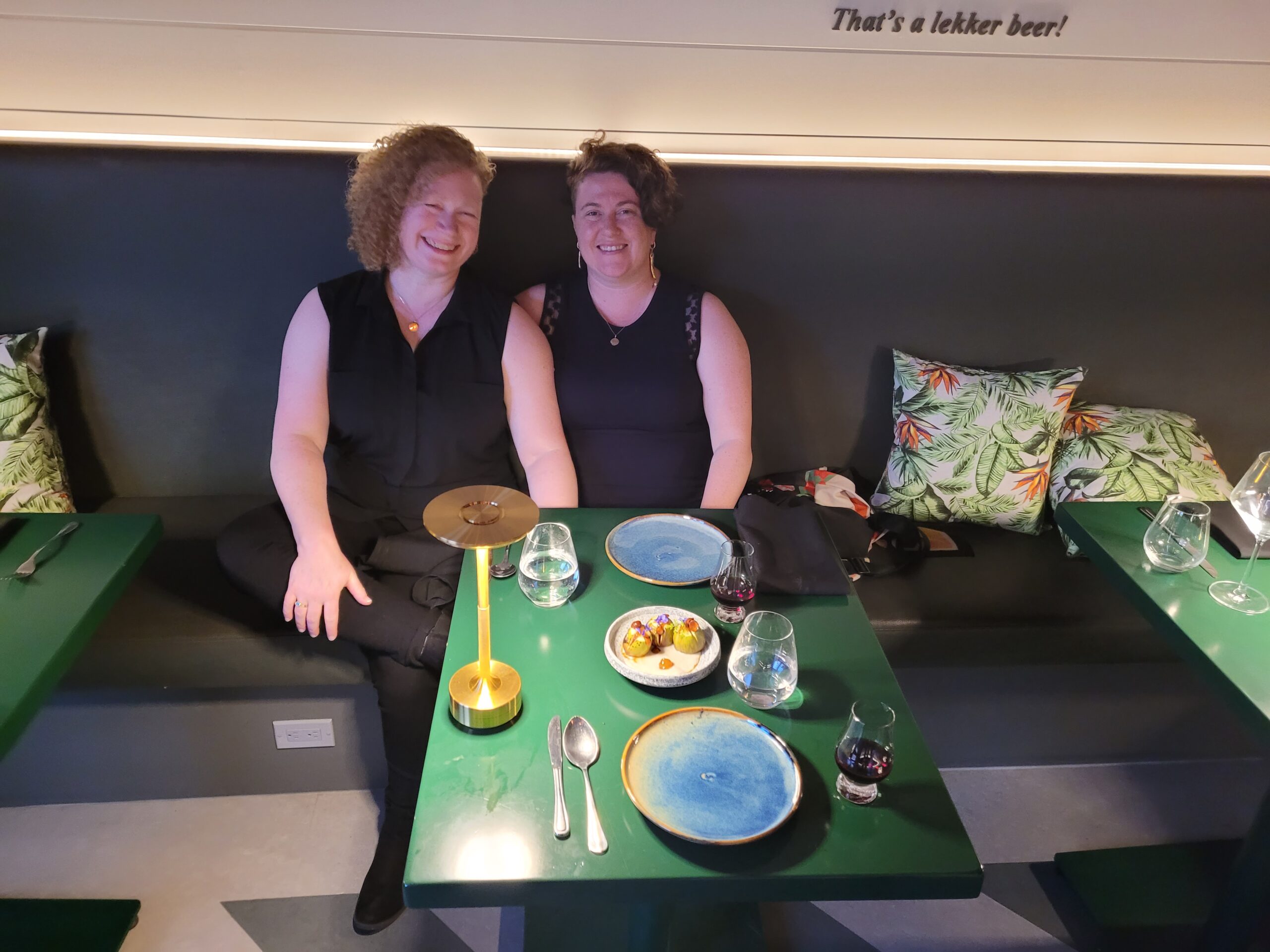 Help Lisa and Anna make a family!